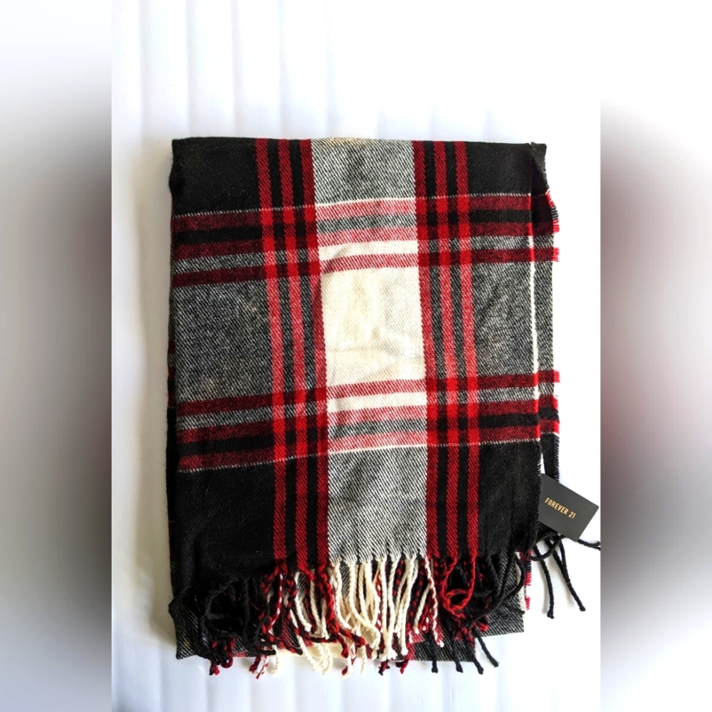 NWT Forever 21 Festive Blanket Scarf/Wrap Navy Ivory Red